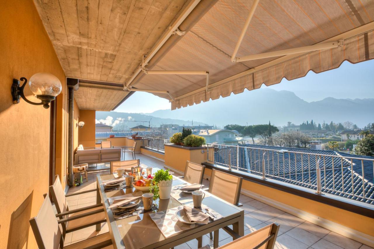 Antares150M From The Lake - Happy Rentals Riva del Garda Exteriör bild