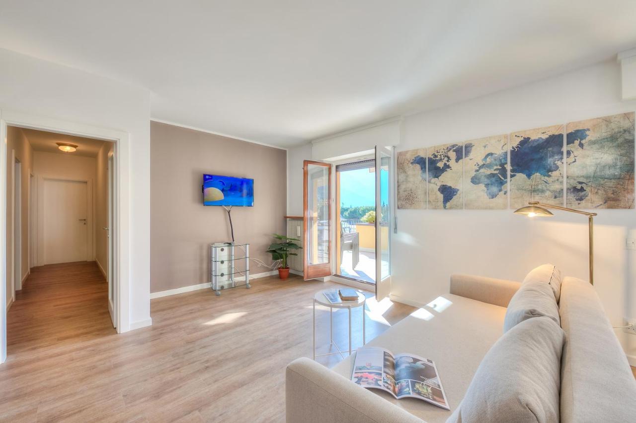 Antares150M From The Lake - Happy Rentals Riva del Garda Exteriör bild