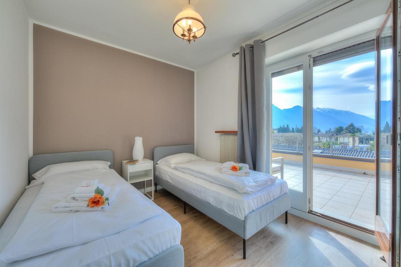Antares150M From The Lake - Happy Rentals Riva del Garda Exteriör bild