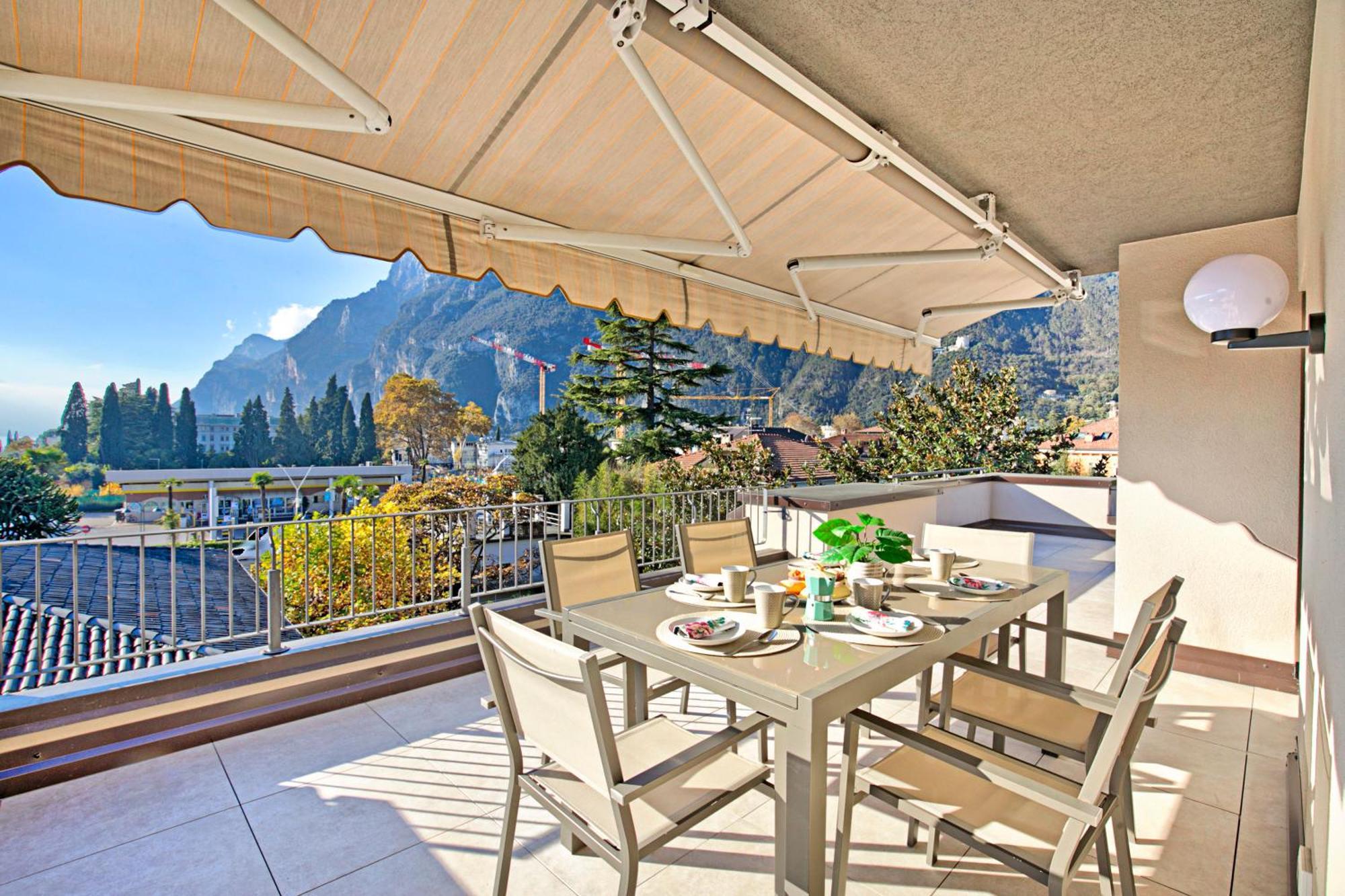 Antares150M From The Lake - Happy Rentals Riva del Garda Exteriör bild